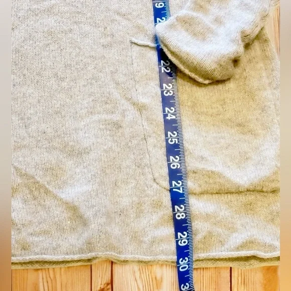 100% Cashmere Cowl Neck Tunic Sweater Gray Long Sleeve Pockets Qi Saks 5th Av XS - Picture 5 of 10